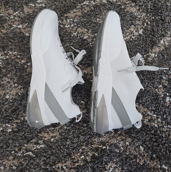 Calvin Klein NWB - Picture 5 of 8